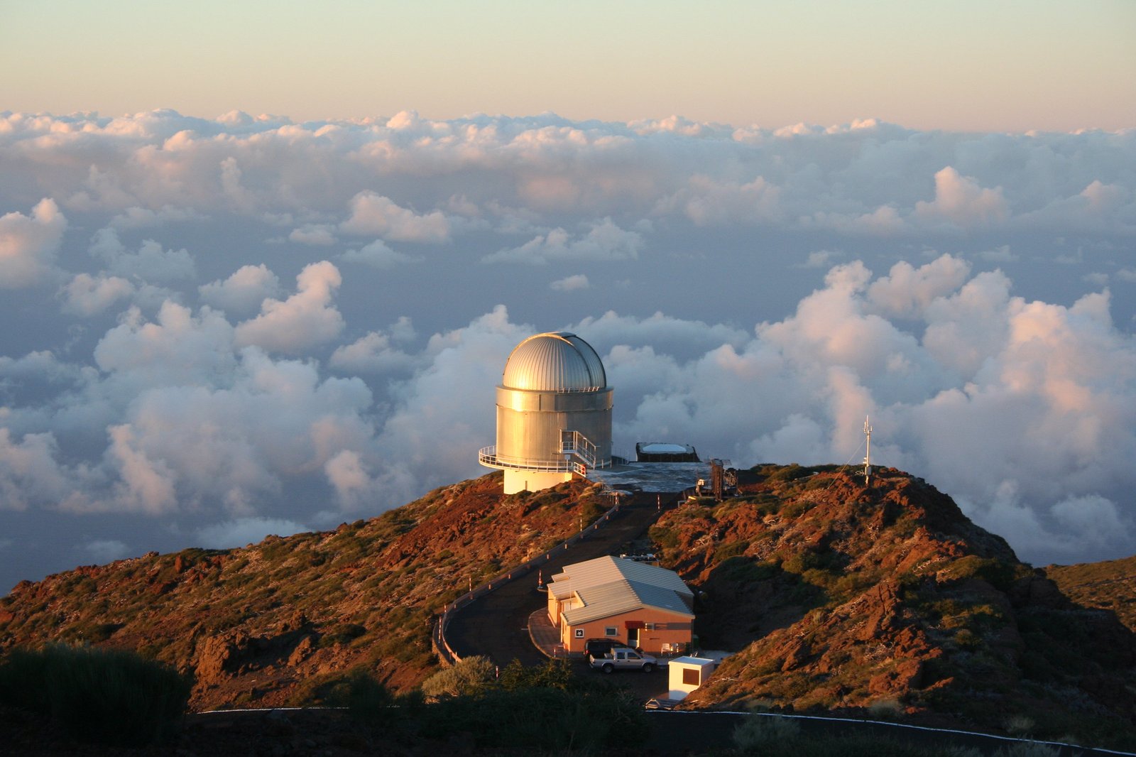 Nordic Optical Telescope at Roque de los Muchachos, La Palma—one of the high-altitude places where time slows down and GPS corrections are needed.